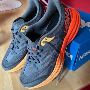 MEN'S HOKA SPEEDGOAT 5 SIZE 9 WIDE